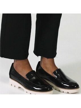 Vionic kensley Black Patent leather Loafers with White Lug Sole women’s 10